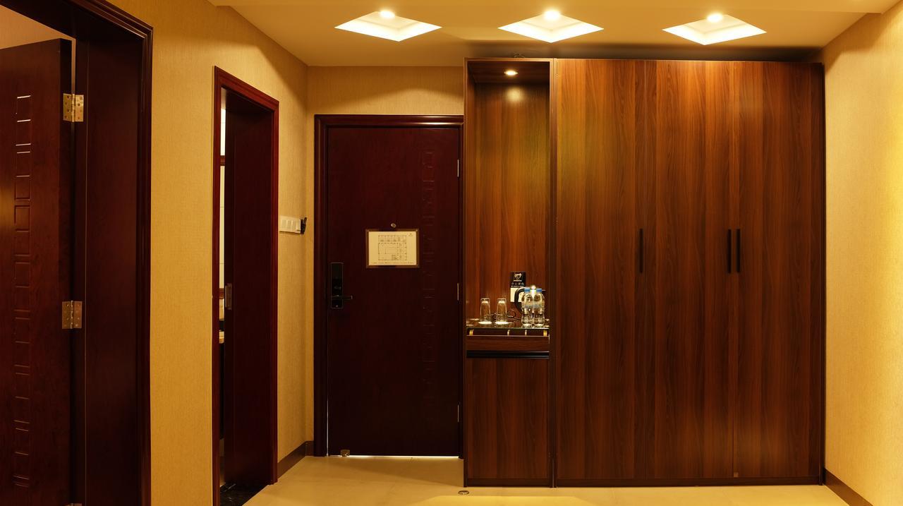Dmall Hotel Kigali Esterno foto
