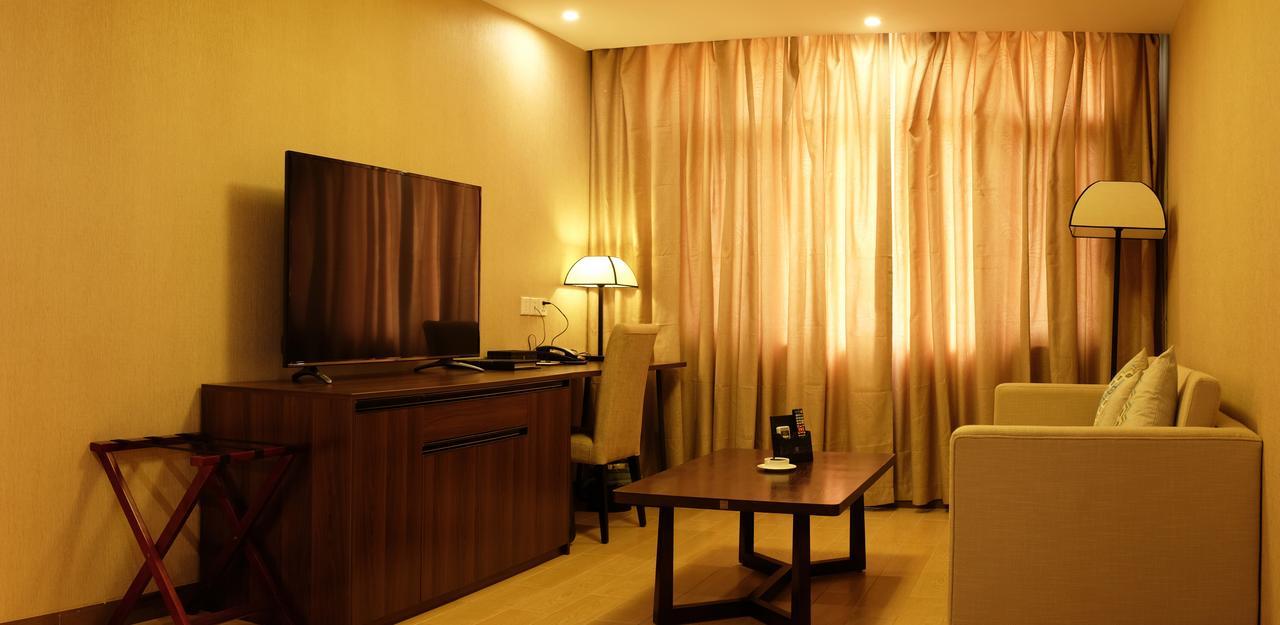 Dmall Hotel Kigali Esterno foto