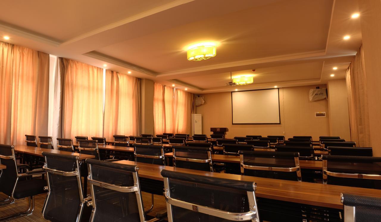 Dmall Hotel Kigali Esterno foto